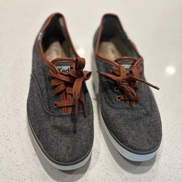 Keds | Women’s Charcoal and Rust Sneakers, Size 7.5 - Picture 1 of 6